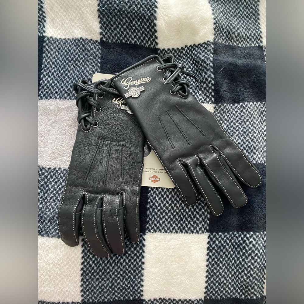Harley Davidson women’s leather riding gloves